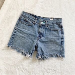 TOMMY HILFIGER | Light wash vintage mom shorts